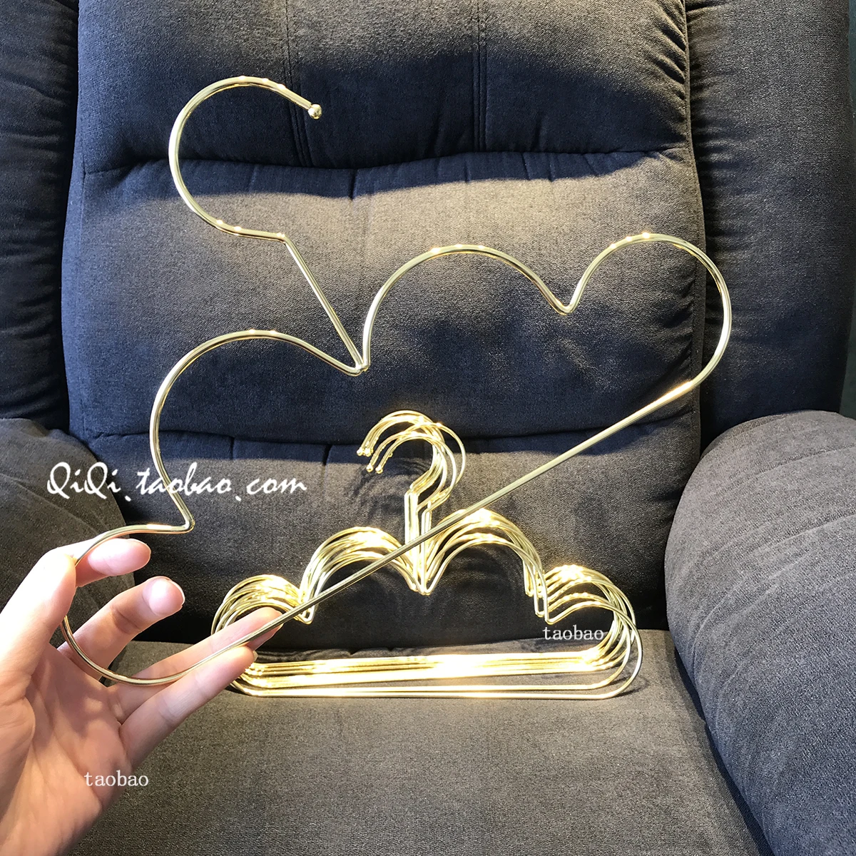 10pcs /set Clothes Hanger for Baby Kid Gold Non Slip Metal Space Saving Cloud Shape Hanger Clothes Closet Storage Organizer Rack