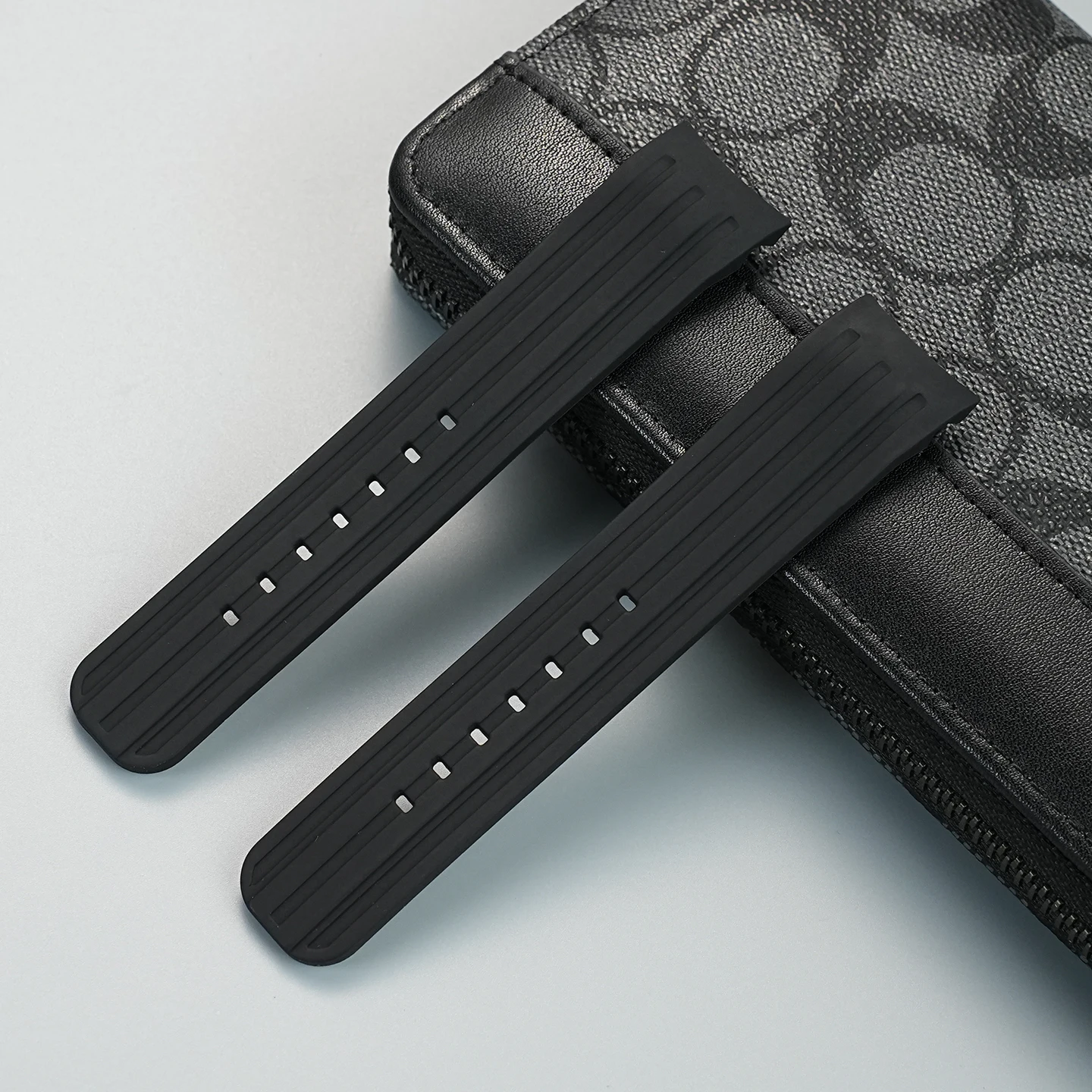 Silicone watch strap for Citizen Eco-Drive Watch Series CA0615-59E arc-shaped rubber watchband 22mm black Waterproof wristband