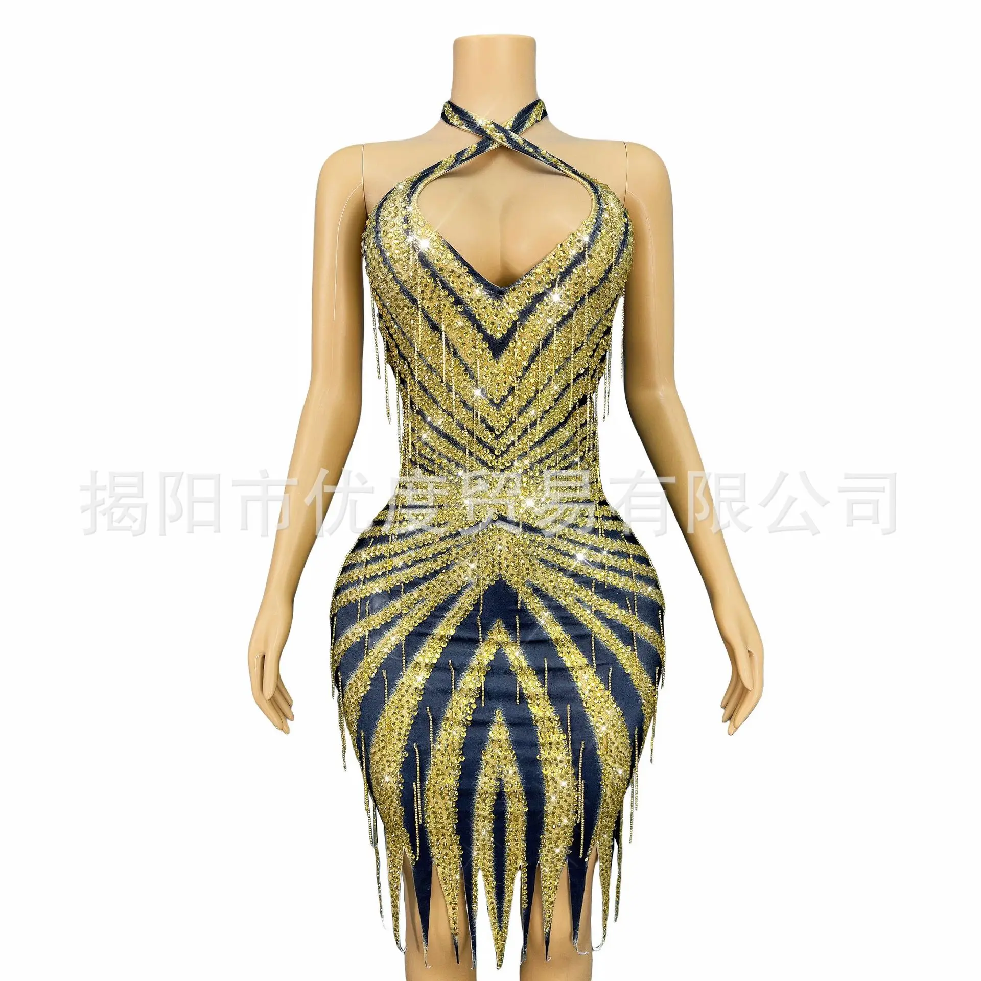 ชุดเดรสยาวประดับเพชรเทียมสีทองแบบผูกคอเปิดหลัง สำหรับงานวันเกิด การแสดงบนเวที หรืองานแต่งงาน