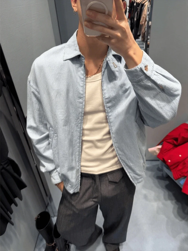 

Blue White Striped Men's irt Jaet ort Sle Turn-down Collar mat Autumn Faion Casual High-End Feeling Coat