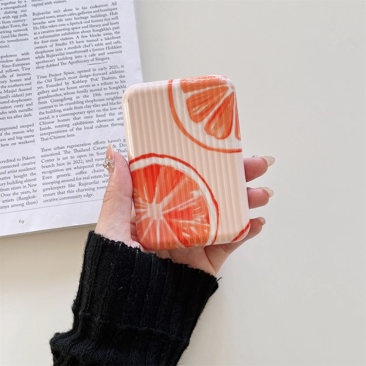 Grapefruit pattern Appearance Suitable for iphone Original external battery protection cover and charging treasure case