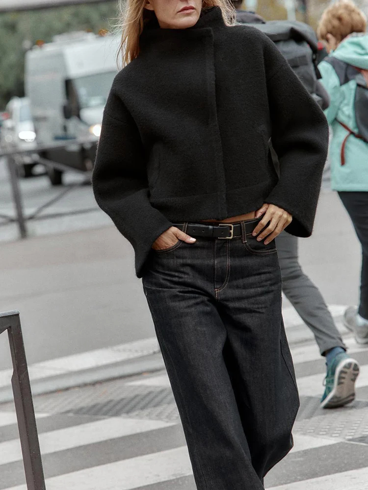 

European and American style 2025 winter new arrivals women's clothing versatile solid color knitted bomber jacket