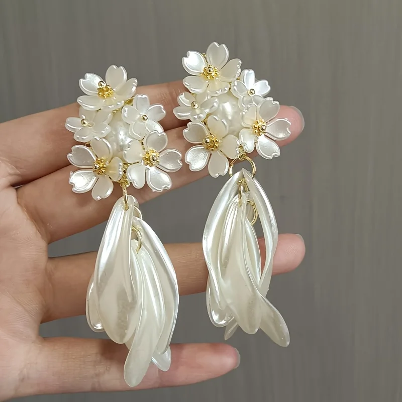 Luxury Elegant Flower Cluster Dangle Earrings Imitation Pearl Petal Tassel Long Drop Earrings Bridal Wedding Party Earrings