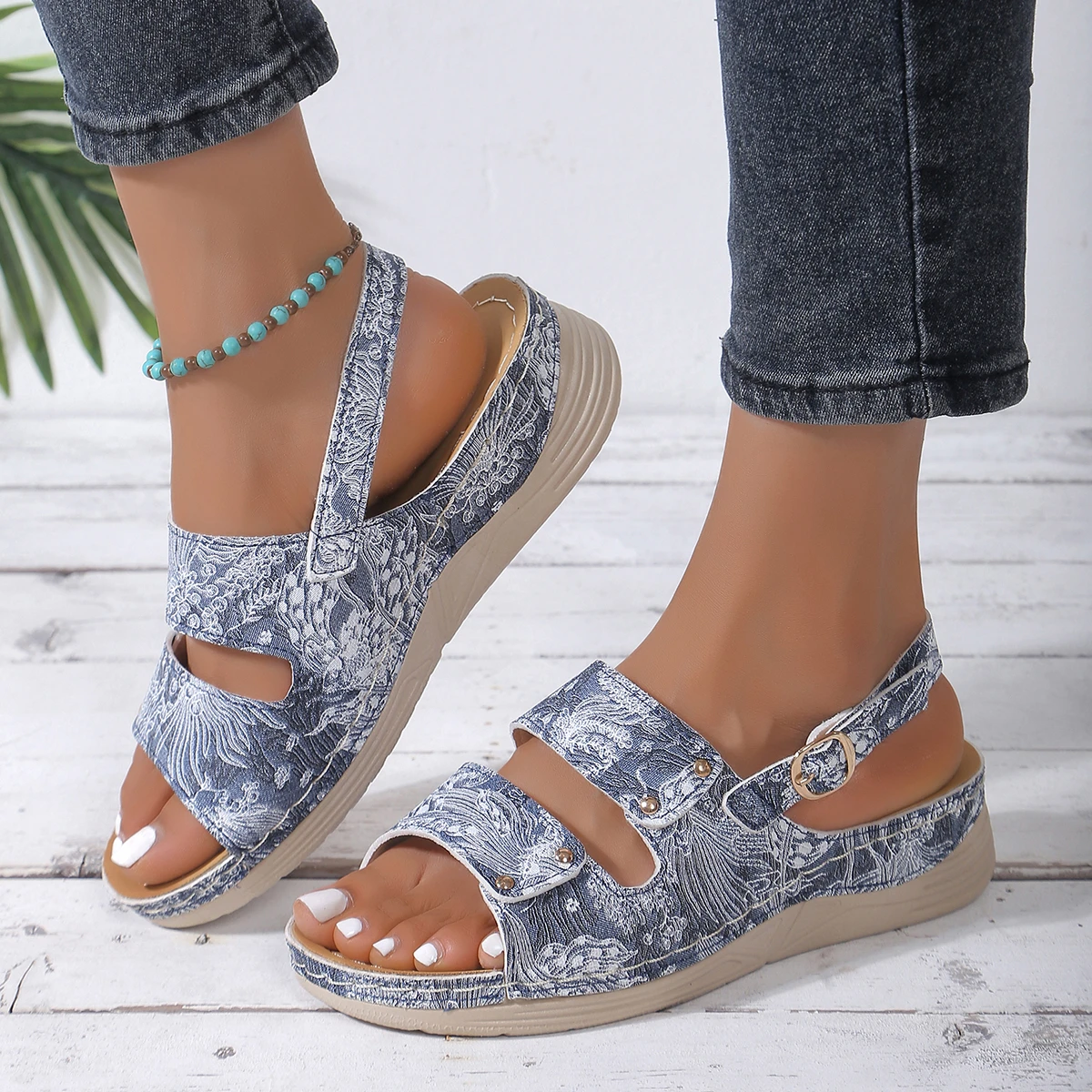 Women Sandals 2024 New Floral Cross Stitching Sandals Premium Orthopedic Shoes Retro Summer Platform Sandals Zapatos De Mujer