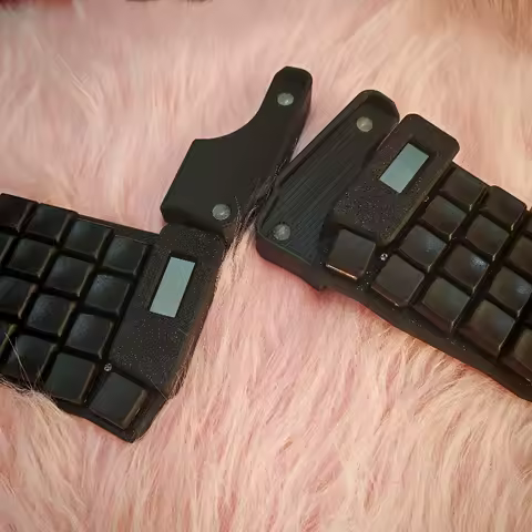 Hot Sales Rolio46 Corne Split Keyboard Kit Scroller Custom Bluetooth Wireless Hot Swap Keyboard Nice View Screen ZMK Ergonomics