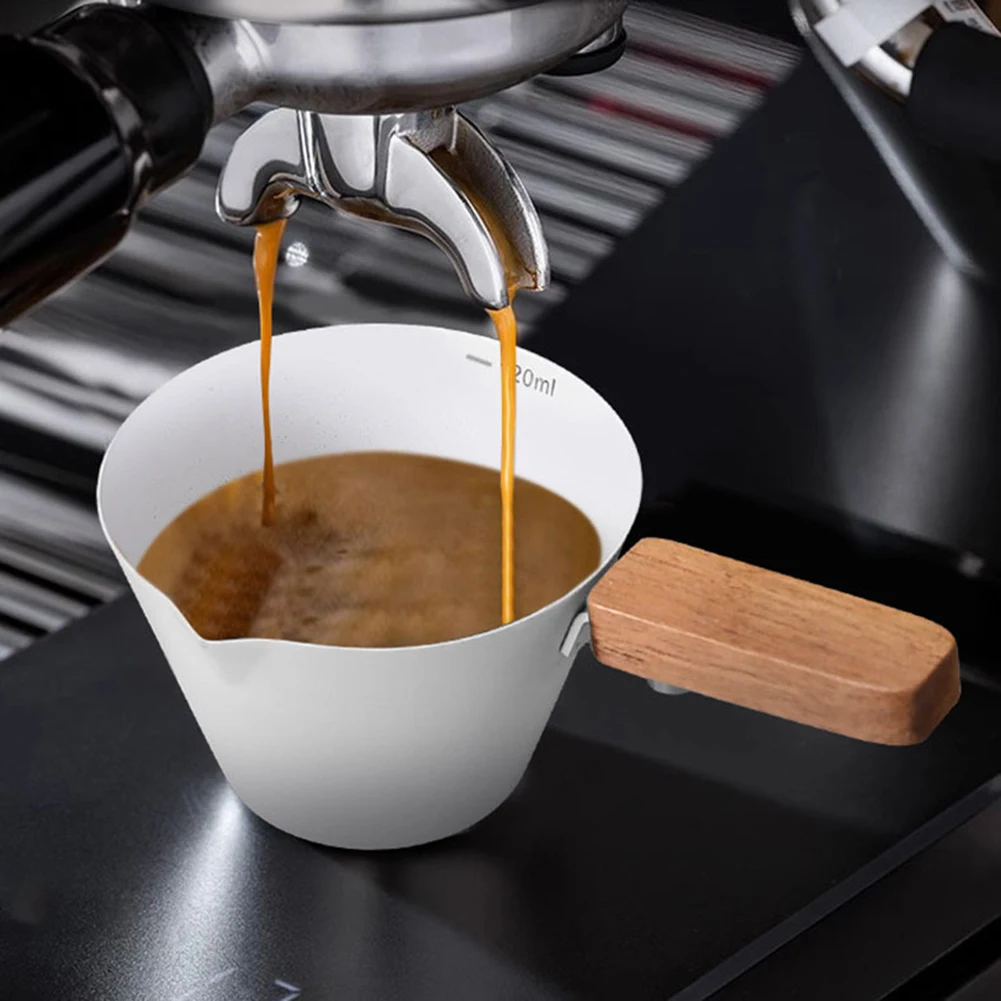 304 Stainless Steel Espresso Measuring Cup with Graduated Scale and V-Shaped Pour Spout for Controlled Dispensing