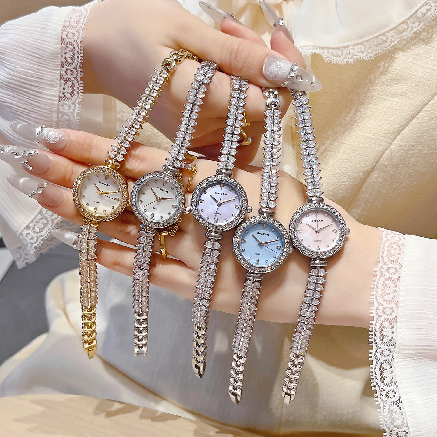 ساعة X-GEAR Commuting Party النسائية الخفيفة الفاخرة والبسيطة المقاومة للماء كوارتز إصدار نسائي