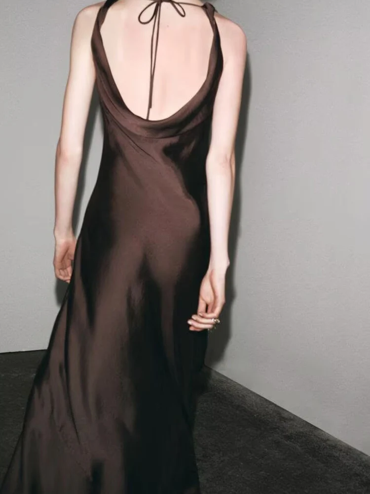 Europejski i amerykański styl wiosenny nowy trend w modzie damskiej temperament satynowa tekstura drapowany kołnierz sukienka bez pleców