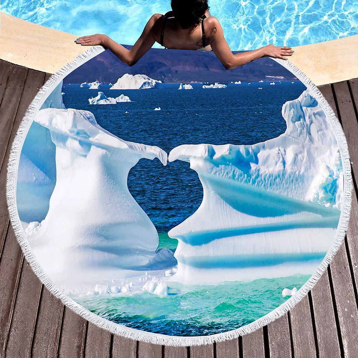 Antarctic Iceberg Round Beach Blanket,Romantic Heart Shaped Sand Resistant Beach Towel,Absorbent Quick Dry Pool Towel Picnic Mat