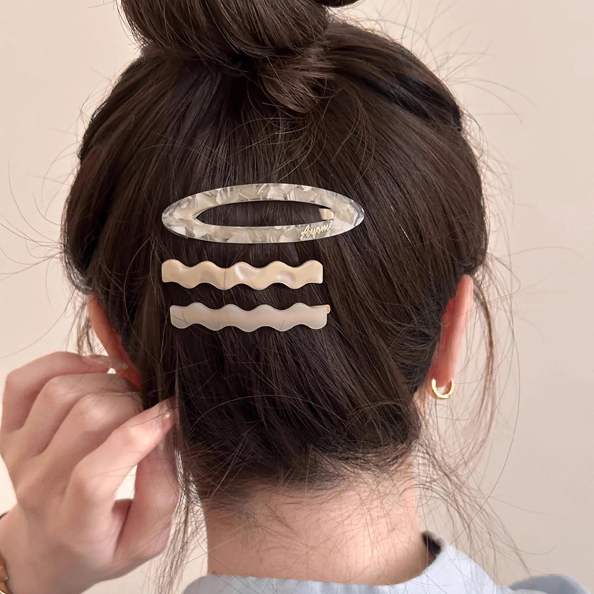 Hair Clip 3 Pack Acetate Sturd - огляд і ціна Travel Accessories Pack