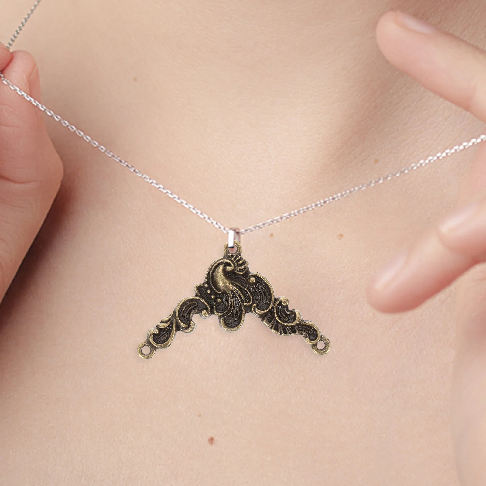 

20Pcs DIY Peacock Pendants Alloy Charms Vintage Style Jewelry Making Necklace Earrings Keychain Accessories DIY Peacock Charms