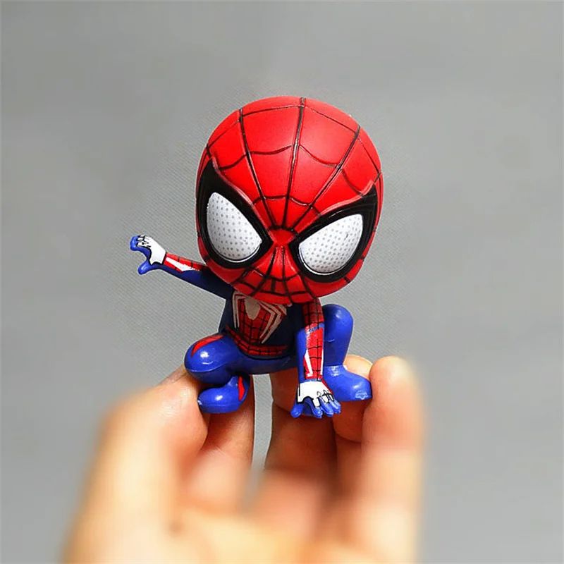 Marvel Avengers Spider Man Cute Action Figure Postura Collezione di decorazioni anime Figurine Modello giocattolo Ornamenti Regalo per bambini