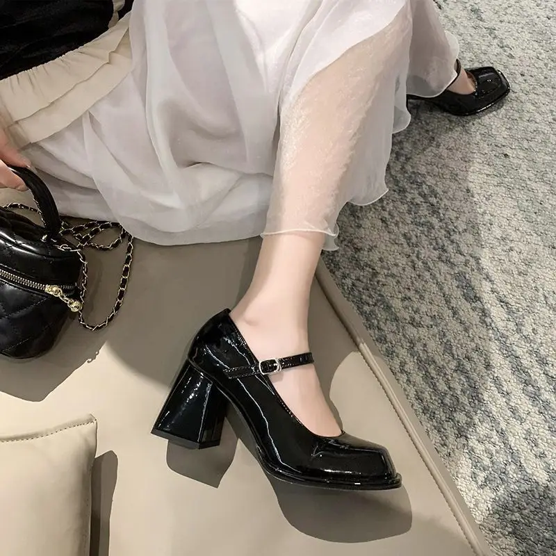 2024 Summer Mary Janes Vintage Black Sandals Woman Buckle Non-Slip Casual Medium Heels Office Ladies Solid Elegant Heels Korean