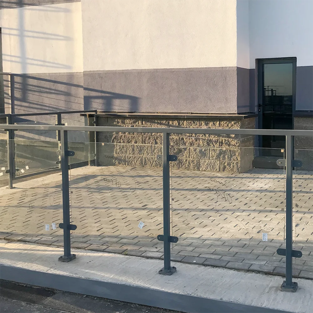 Postes de Balaustrada Personalizados em Aço Inoxidável e Alumínio para Varandas, Pontes, Escadas e Corrimãos de Vidro