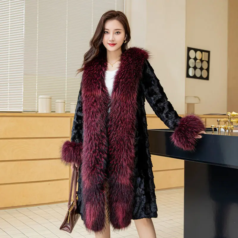 New Fashionable Young and Slim Mink Fur Coat+raccoon Fur Collar Fur Coat for Women
