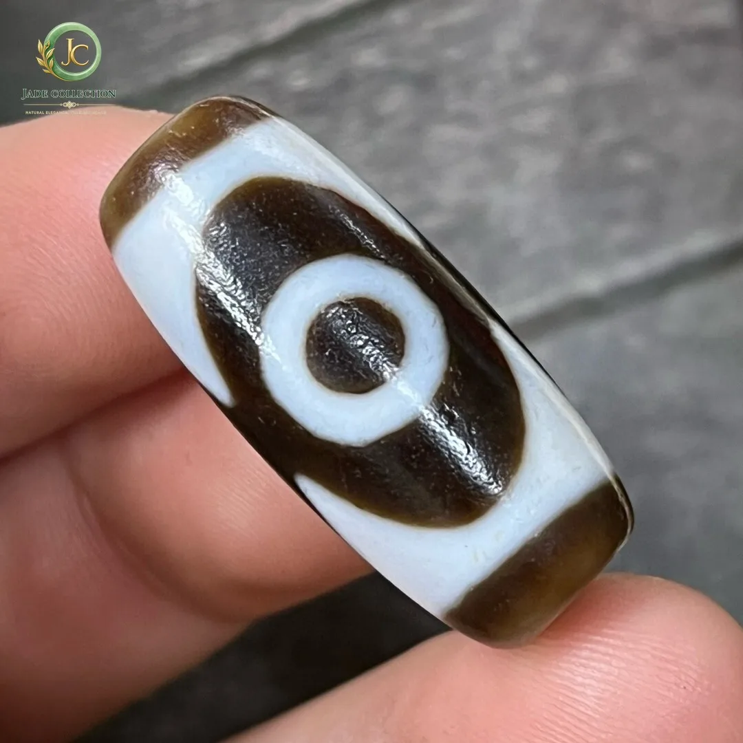 Tibetan Old Agate dZi *3 Eye* Bead Amulet 27mm Z0125
