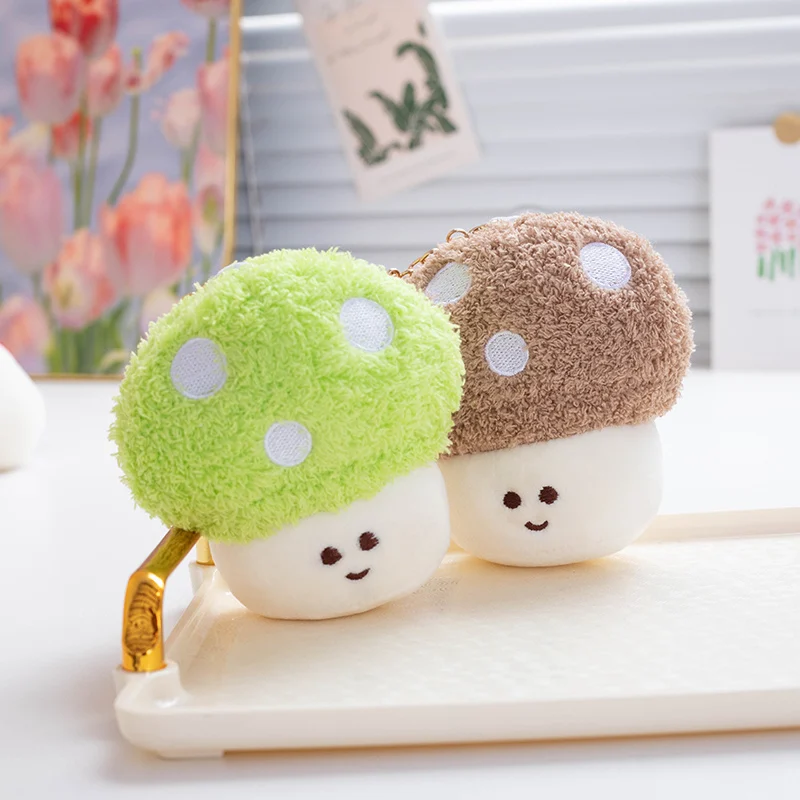 10 سنتيمتر سوبر لطيف فطر صغير أفخم قلادة ملونة الفطر قزم المفاتيح سيارة ديكور المدرسية على ظهره ديكور طفل هدية