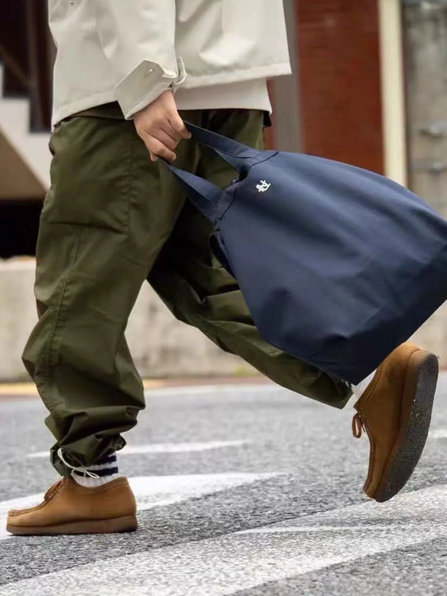 سراويل عمل Nanamica اليابانية للرجال والنساء في الهواء الطلق مقاومة للرياح ومقاومة للماء