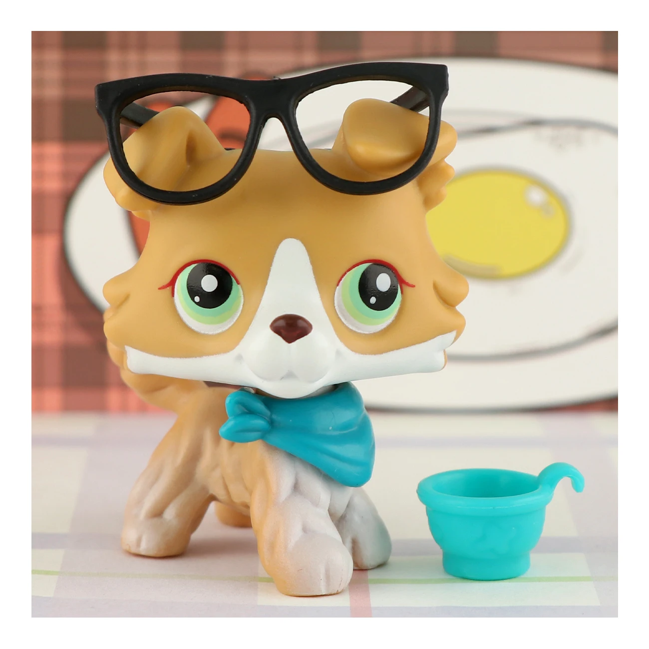 Lovely Pet Shop Collie #272 Green Eyes with Glasses Tea Cup Accessories