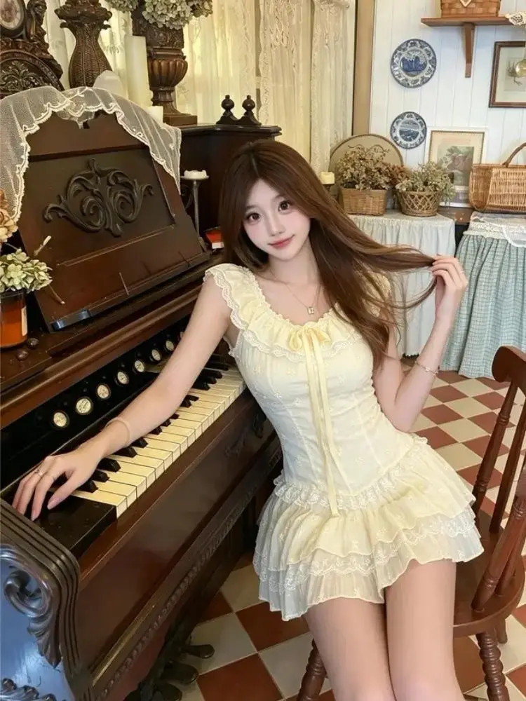 SOIOMES Sweet lace bow Lolita dress with a gentle and romantic summer vibe, a voluminous skirt