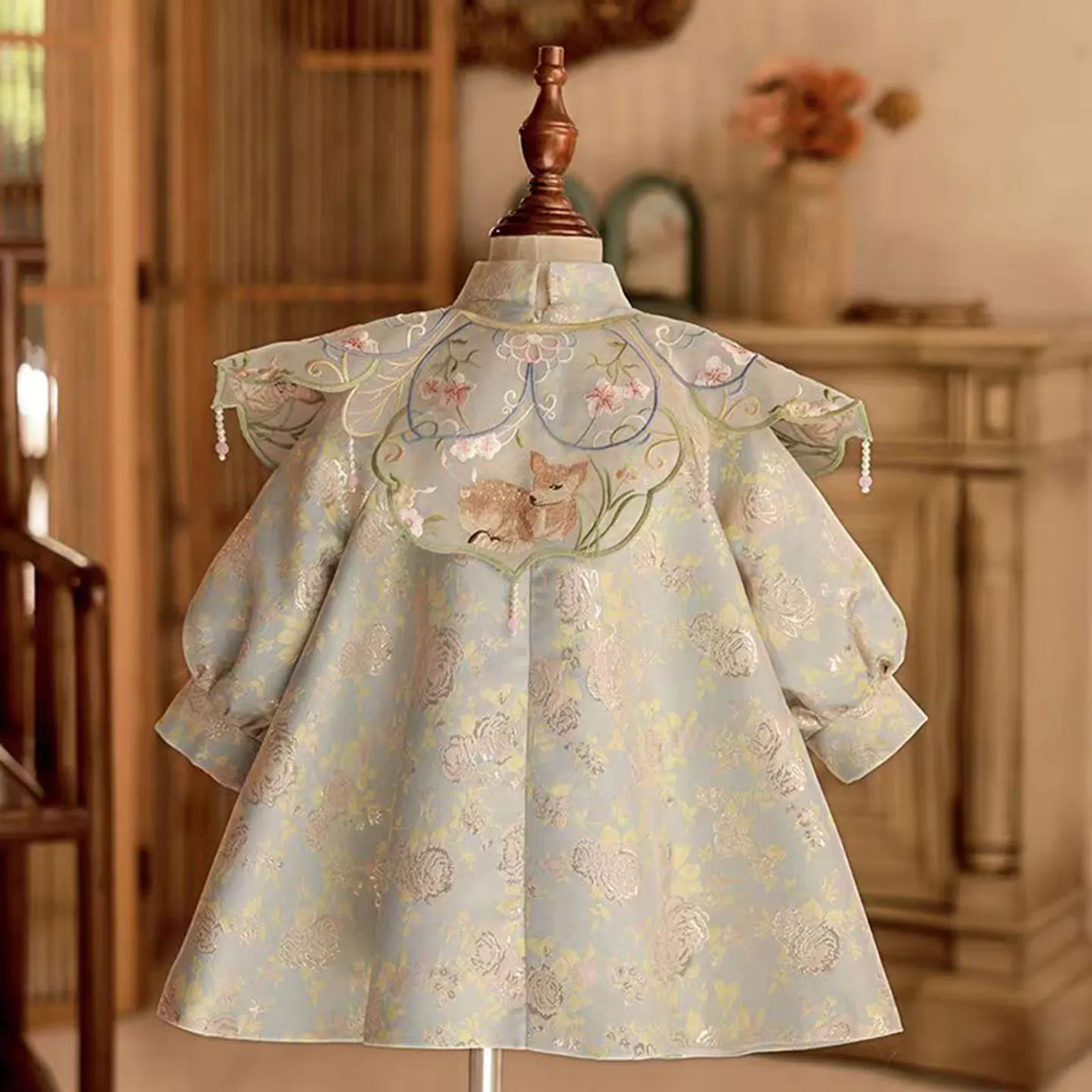 Dreamy Vow D007 Abito da bambina floreale in stile cinese ricamato con spalle a nuvola per abito primaverile estivo per festa di compleanno per bambini