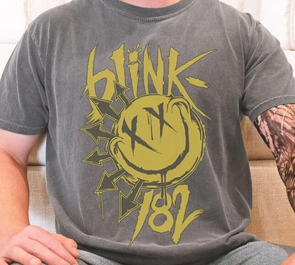 

Blink 182 T-Shirt Punk Rock Band on Vintage Black Comfort Colors 1717 Tee