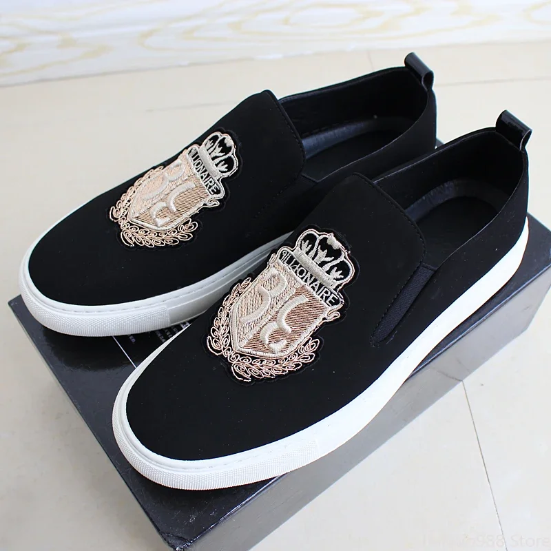 2024 Brand New Men Casual Shoes Black Suede Leather Man Party Luxury Embroidery Flat Shoes Tide Slip-On Loafers