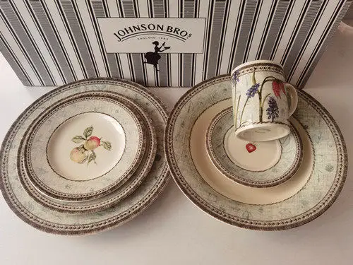 The original order exports the classic brand cherry series large plate, small plate cup combination tableware.