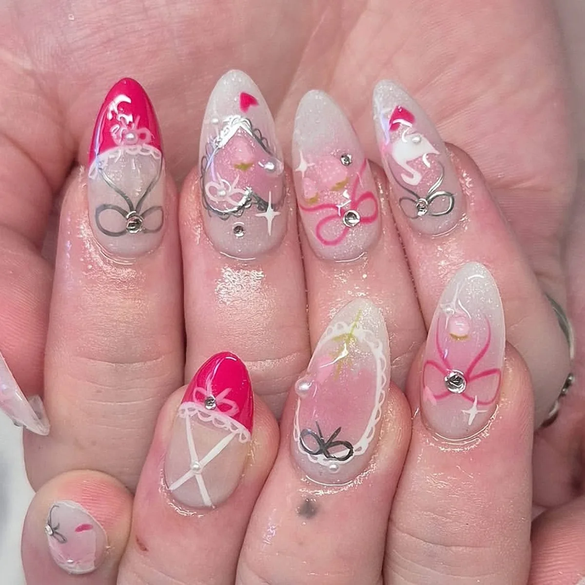 

24Pcs Mid-length French Almond Full Cover Nails Tips Pink Smudge Detachable False Nails Bow Heart Rhinestone Press on Fake Nails