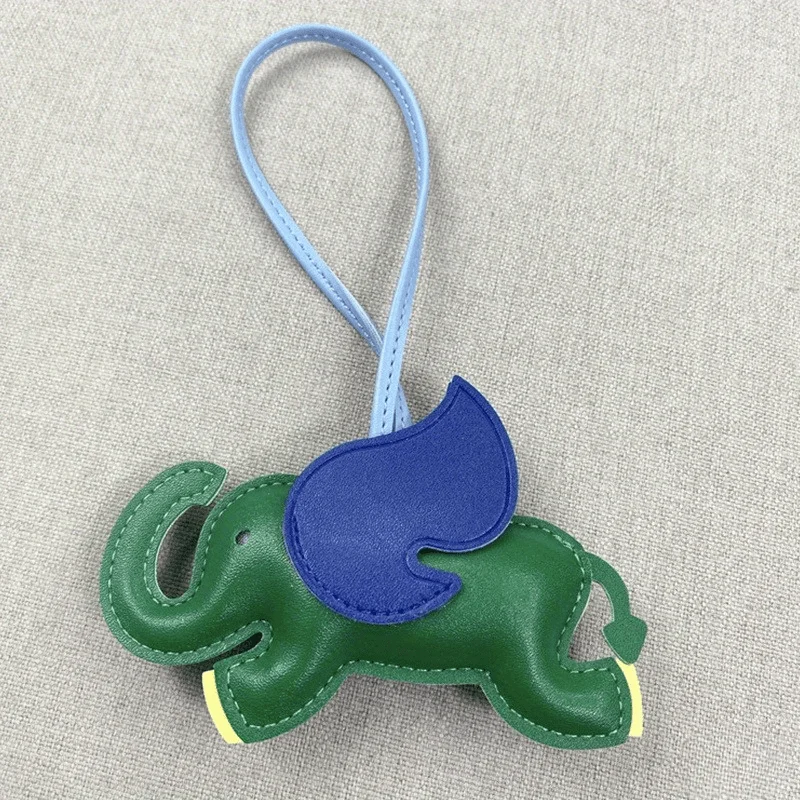 Trendy Designer PU Leather Wing Flying Elephant Hanger Keychain Pendant Decoration For Ladies Bag Charm Accessorie Ornament Gift