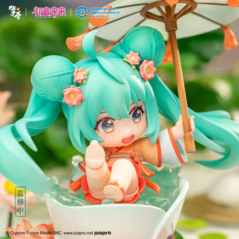 Genuine Hatsune Miku Playing in The Lotus Pond Q Version Collectible Hand Model Desktop Ornaments MIKU Joint Doll Gift