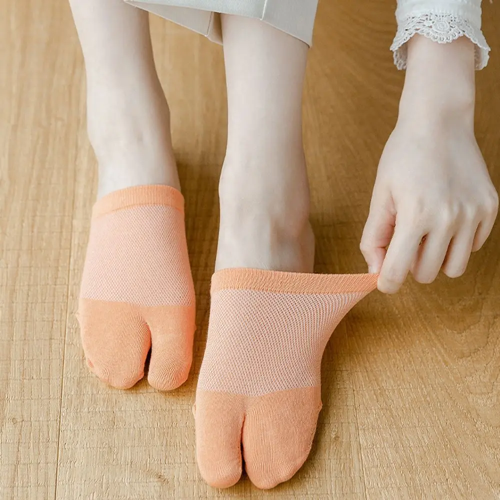 Lovely Comfortable Cotton Mesh Candy Color Forefoot Socks Invisible Split Toe Socks Two Toe Socks Women Hosiery Half Palm Socks