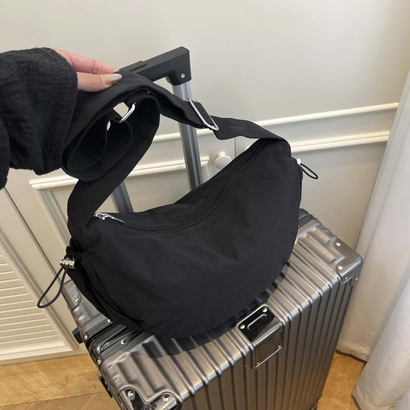 

New large-capacity dumpling bag for women, ultra-lightweight crossbody bag, casual waterproof nylon shoulder bag, solid color Ko