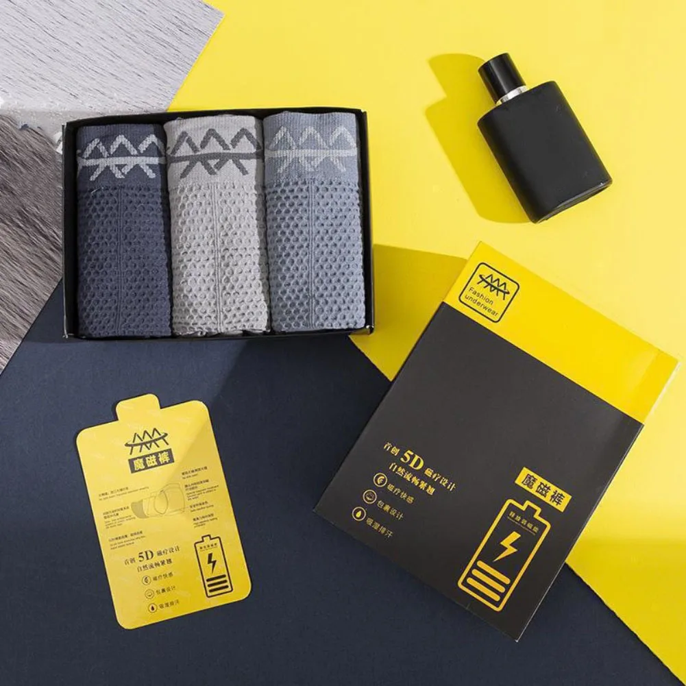 

Men's Seamless Breathable Underwear Threepiece Set with Flat Corners and High Elasticity Mid Waist Designed for Daily Comfort