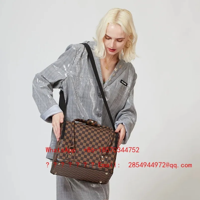 

2026 Large Capacity Professional Portable Cosmetic Bag Toolbox