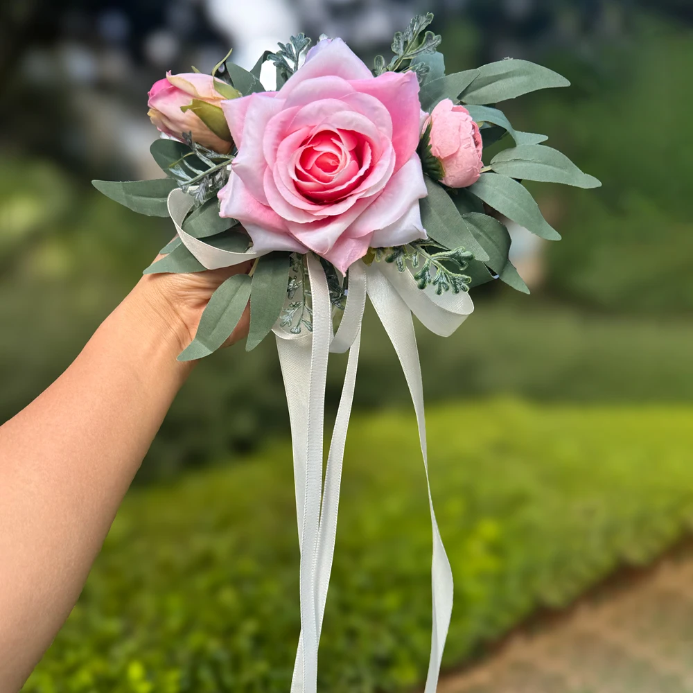 Weiße Rosen Rustikale Hochzeitsauto-Dekoration, Mit Künstlichen Eukalyptusblättern und Elfenbeinfarbenem Satinband, für Hochzeitsstuhl-Dekoration – Detail 11