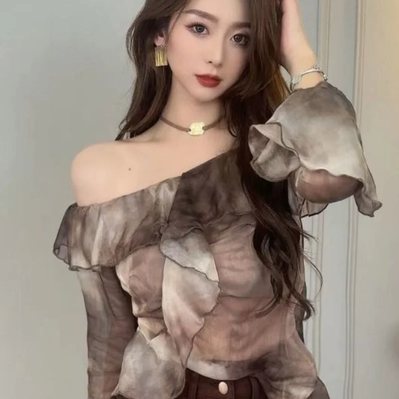 Ruffled Long-sleeved Shirt for Women New Style Sweet Hot Girl Chic Short One-shoulder Bell-sleeved Chiffon Top