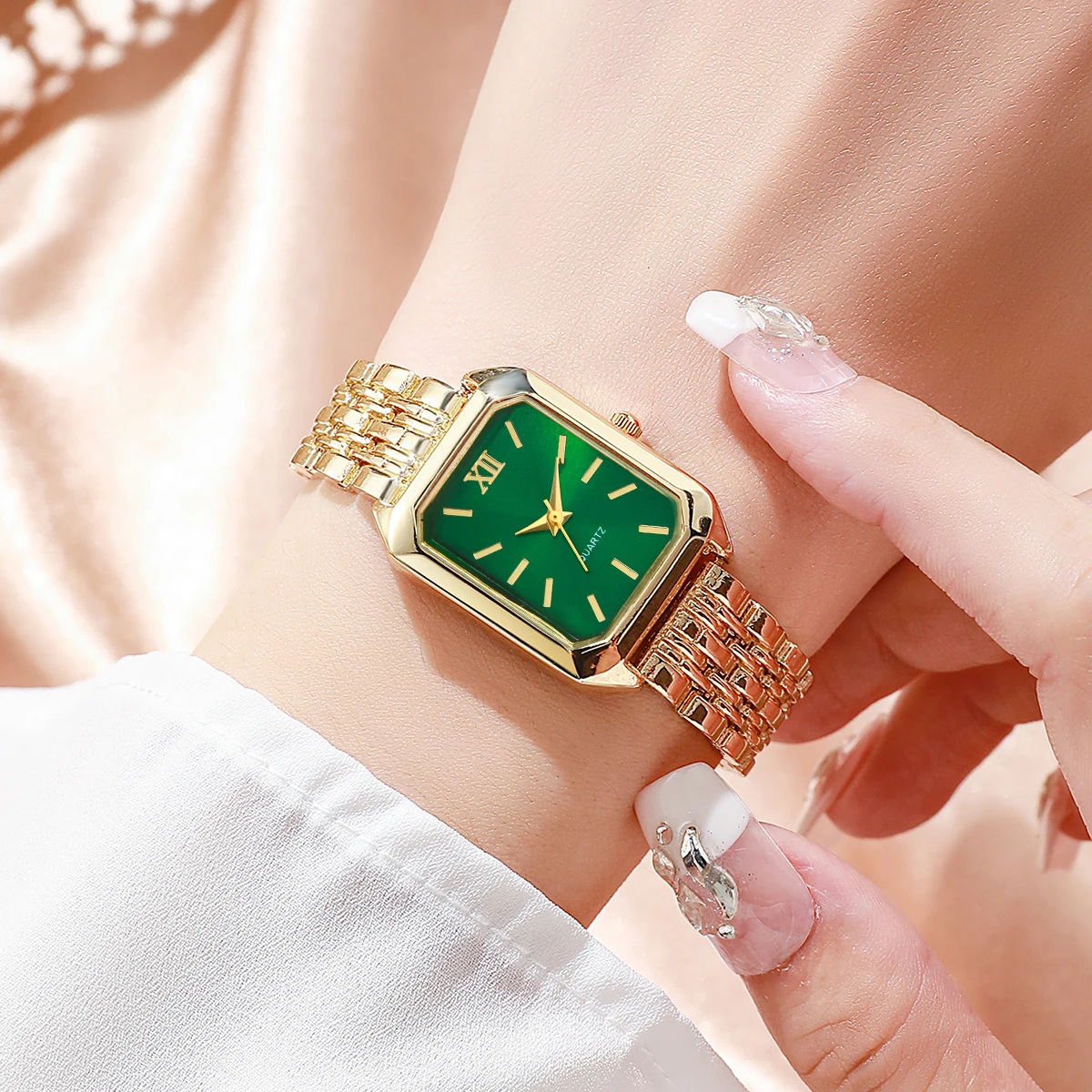 6pcs/set Elegant Rectangle Women Watches Heart Pendant Jewelry Set Ladies Quartz Wristwatch Reloj MujerWithout Box