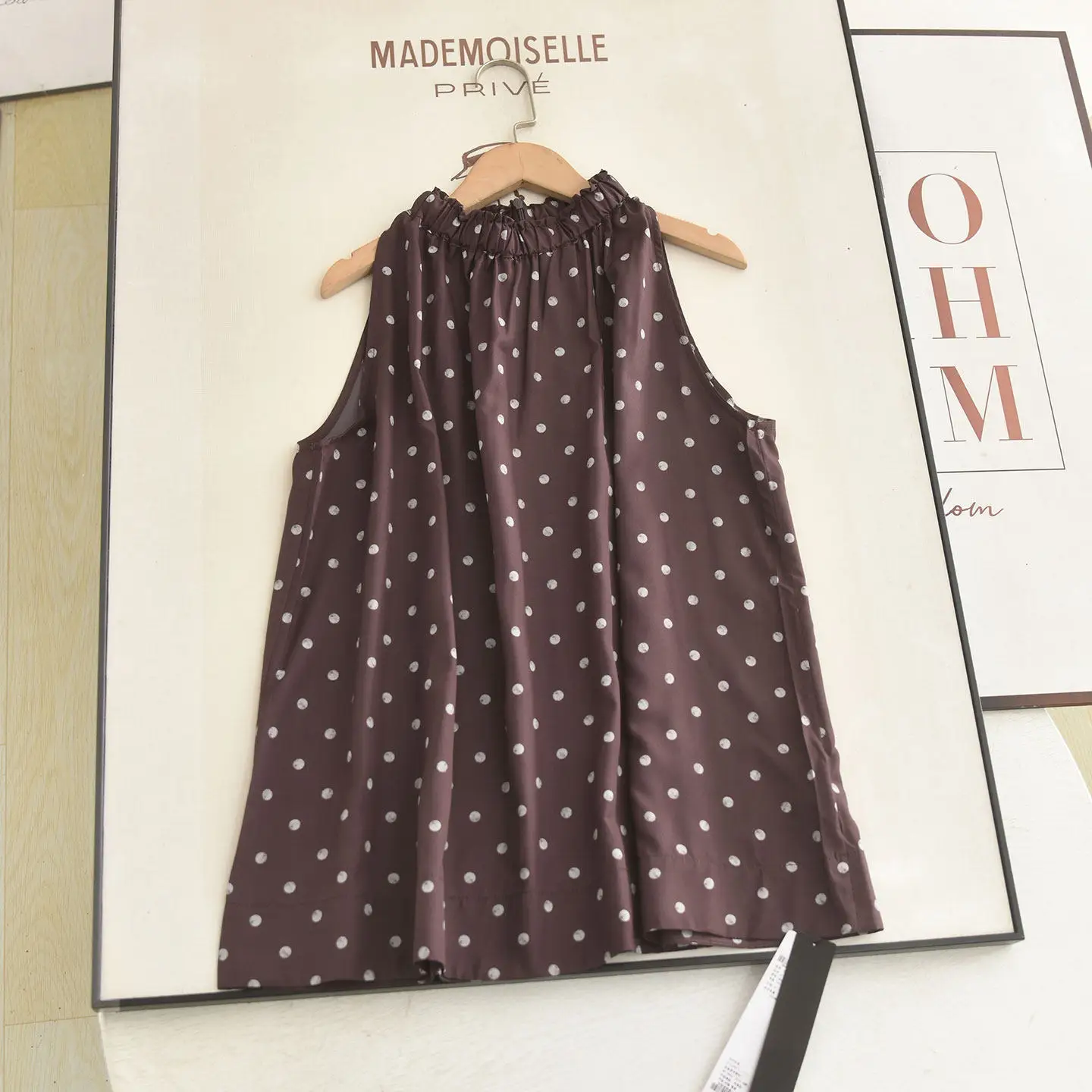 

Harajuku Vintage Coffee Polka Dot Halter Sleeveless Blouse Ruffle Neck Loose Chiffon Tank Top Women Vintage Casual Camisole