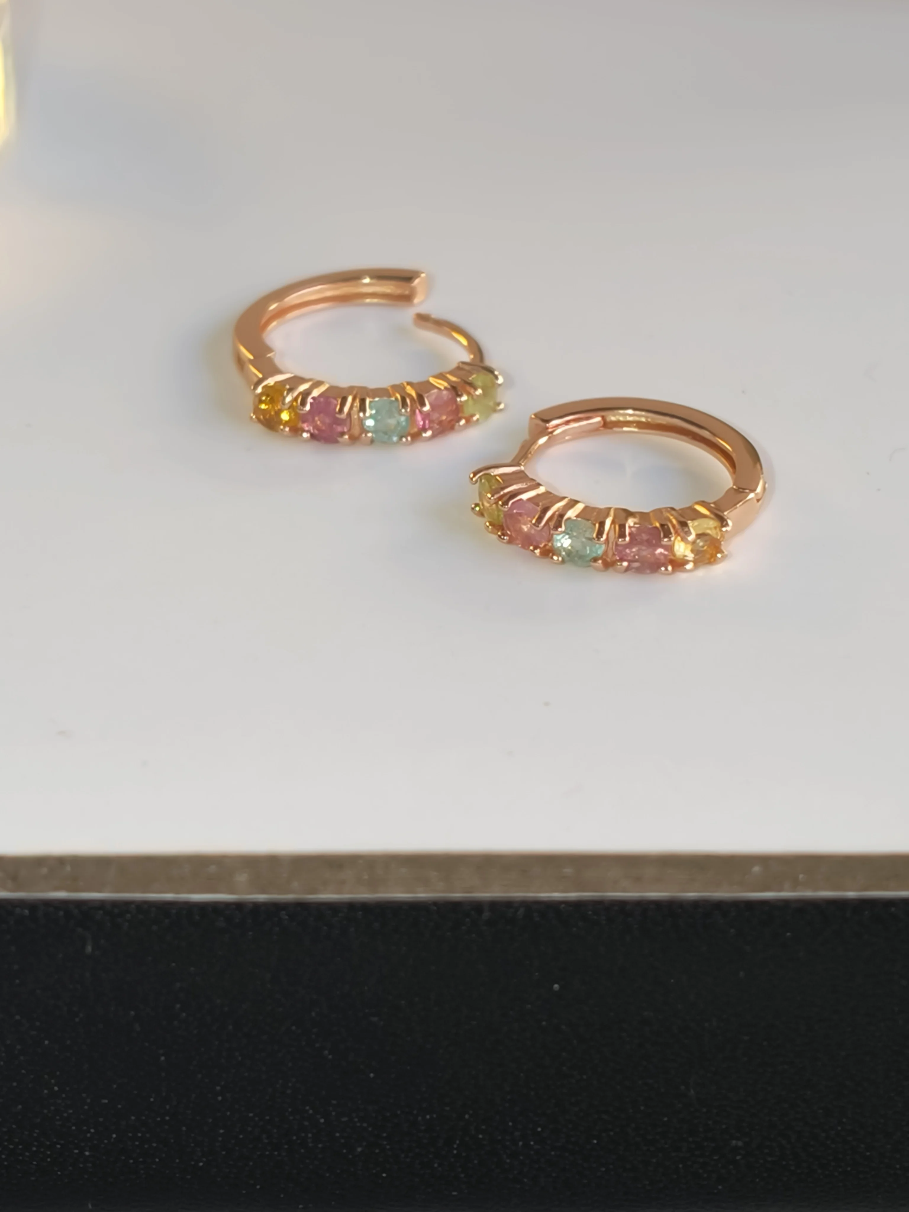 

Оригинальный ювелирный набор Byzantium из серебра 925 пробы с натуральным турмалином: серьги-кольца, подвески-бусины, кольца-бесконечности с радужными драгоценными камнями