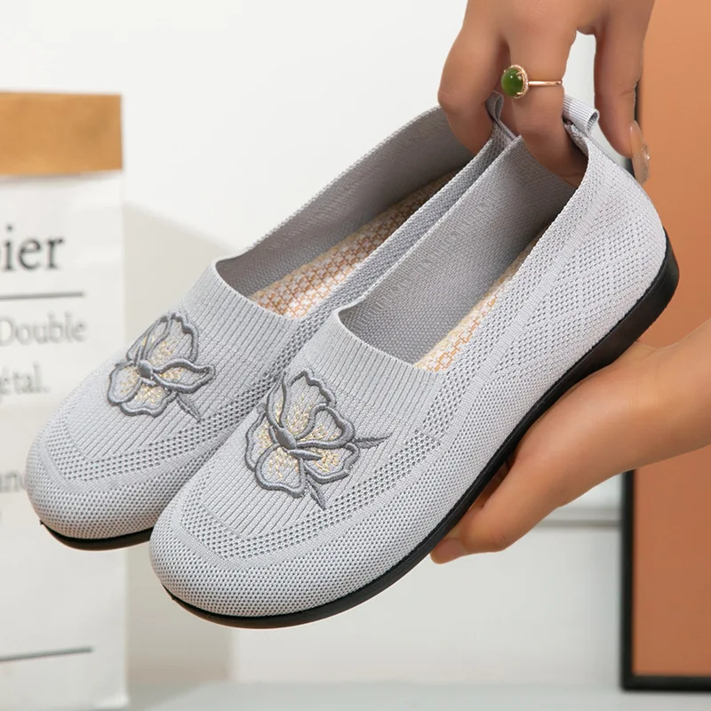 Damen-Strick-Slipper mit Blumenstickerei, flache Schuhe, atmungsaktives Mesh-Material, weiche Sohle, ideal für ältere Damen, Mütter, zum täglichen Gehen. – Detail 8