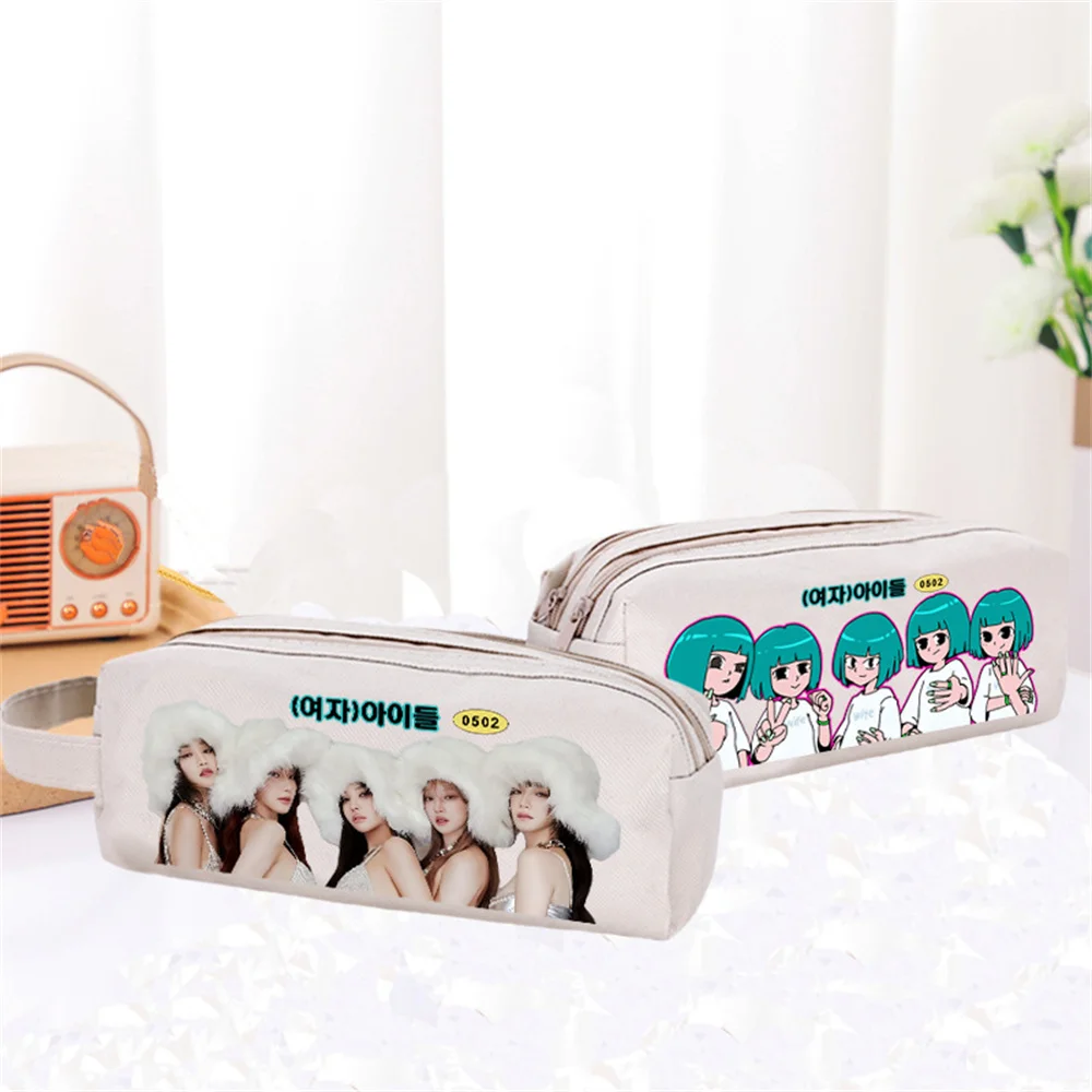 

Kpop GIDLE Cute Pen Case Fabric Art Large Capacity Pencil Case Student Pencil Storage Student Opening Gift YUQI MINNIE Fans Gift