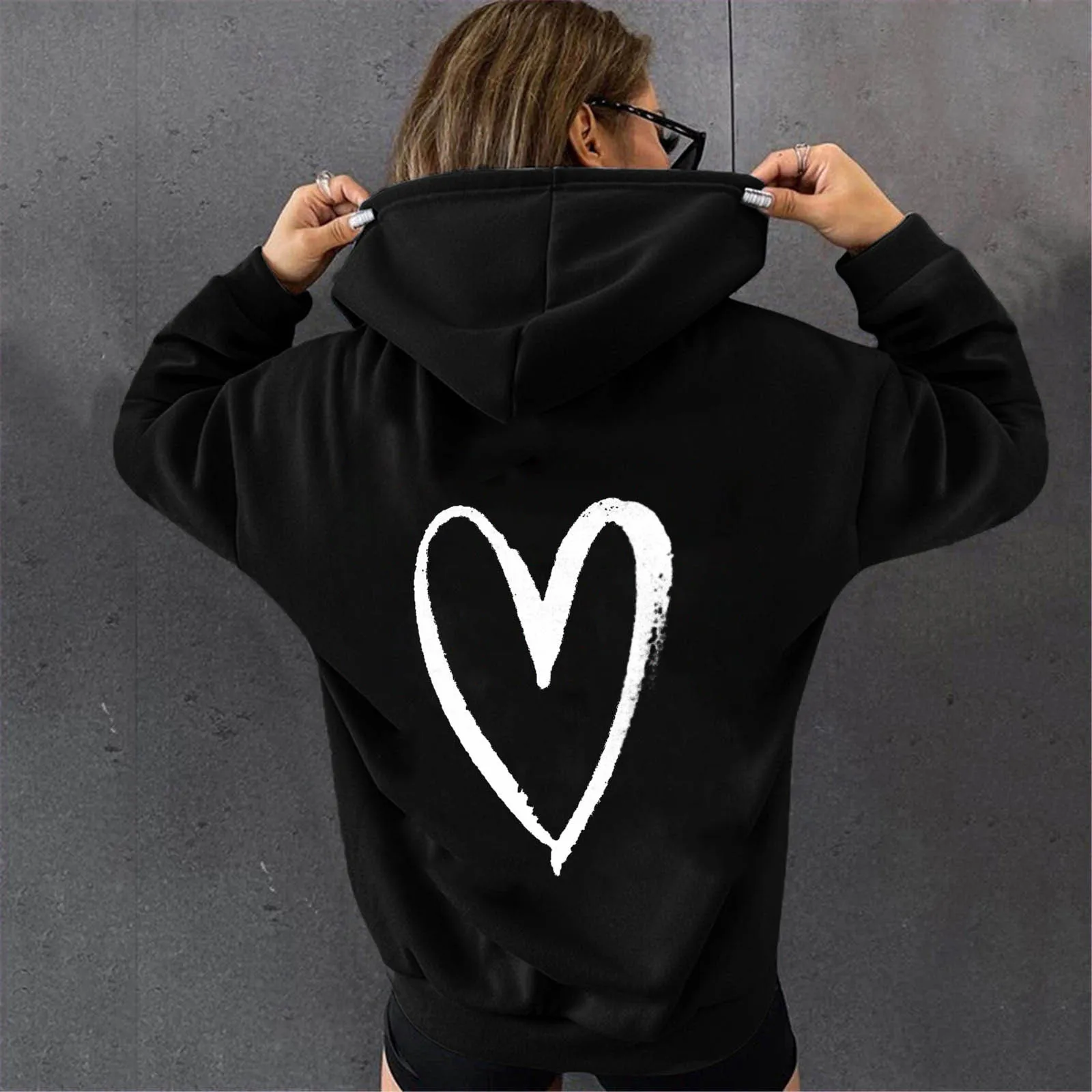 Women's Sweatshirt Loose Heart Printed Long Sleeve O Neck With Pocket Casual Fashion Hoodies Kpop Autumn Hoodies Bluza Damska