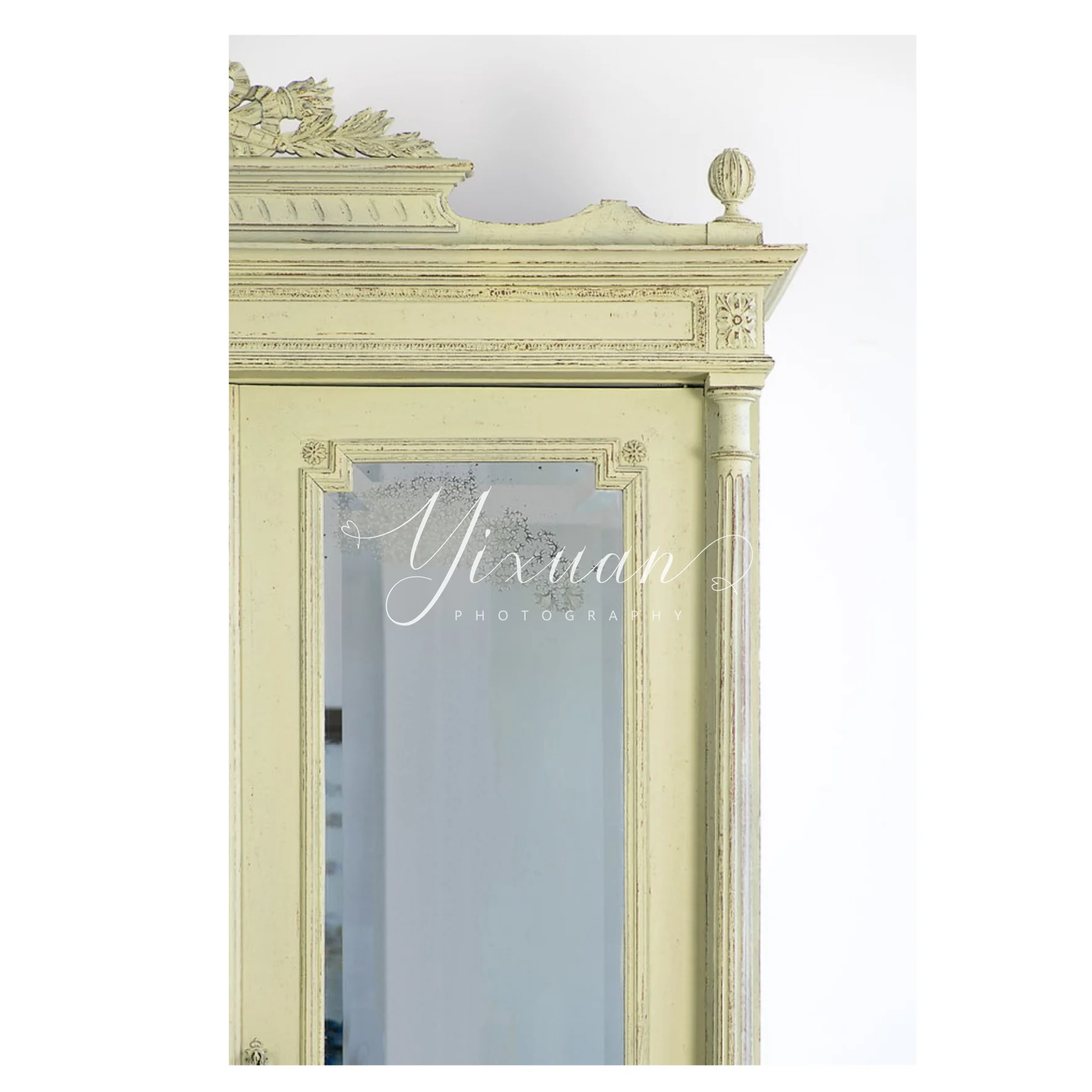 Armario antiguo tallado de madera maciza retro rococó americano