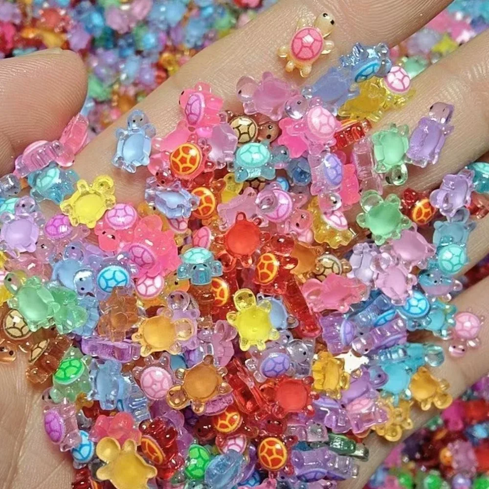 100 個漫画 3D 発光カメナイトグロードーパミン色のミニ樹脂動物 DIY ミニカメネイルチャーム