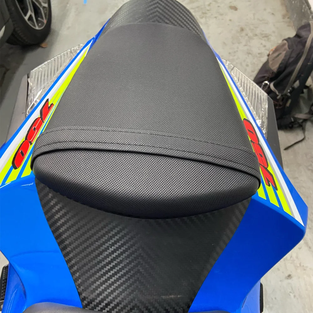 

Mtorcycle Rear Passenger Cushion Pillion Seat Cover For Suzuki GSXR600 GSXR750 GSX-R600 750 2011 2012 2013 2014 2015 2016 2017