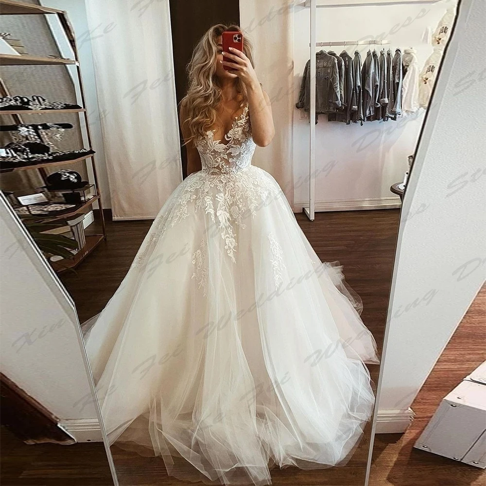 Exquisite Lace Applique Wedding Dresses Beautiful A-Line Sexy V-Neck Sleeveless Fluffy Princess Style Mopping Bride Gowns 2024