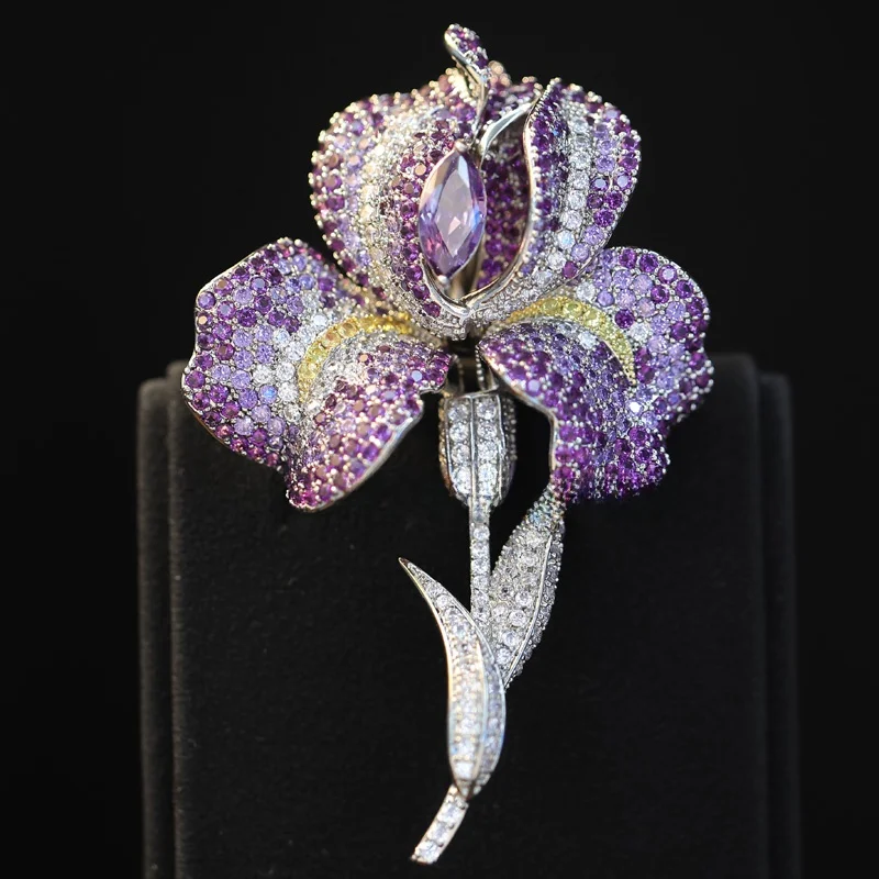 Broche de Ramo de Flores Elegante Ibis de Primavera, Flor Morada en Flor, Accesorio de Moda para Abrigo, Pin de Solapa
