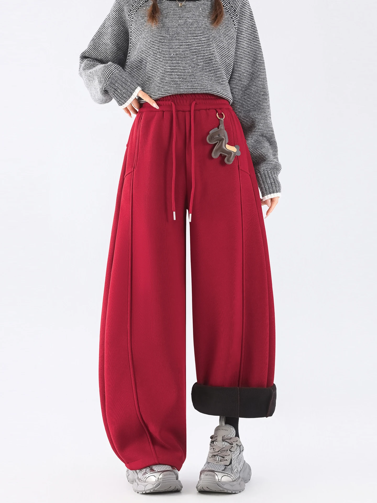 

Красные новогодние спортивные брюки с широкими штанинами для женщин, зимние утепленные флисовые повседневные спортивные штаны свободного кроя с подвеской