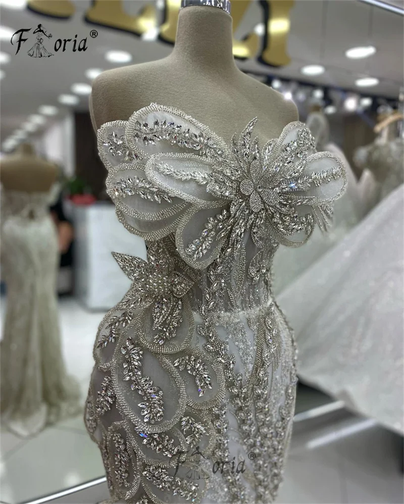 Precioso vestido de celebridades de piedras de cristal blanco, apliques sin tirantes, pétalos 3D, vestidos de fiesta elegantes, vestido de fiesta de boda 2024